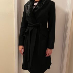 Black H&M Coat w/ Faux Fur Collar